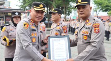 Kapolres Aceh Tenggara Beri Penghargaan Tiga Kapolsek Terbaik, Kebersihan Mako Jadi Perhatian