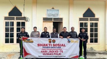 Sambut Hari Jadi Humas Polri ke-75, Polres Gayo Lues Gotong Royong Bersihkan Masjid Taqwa Kong Paluh